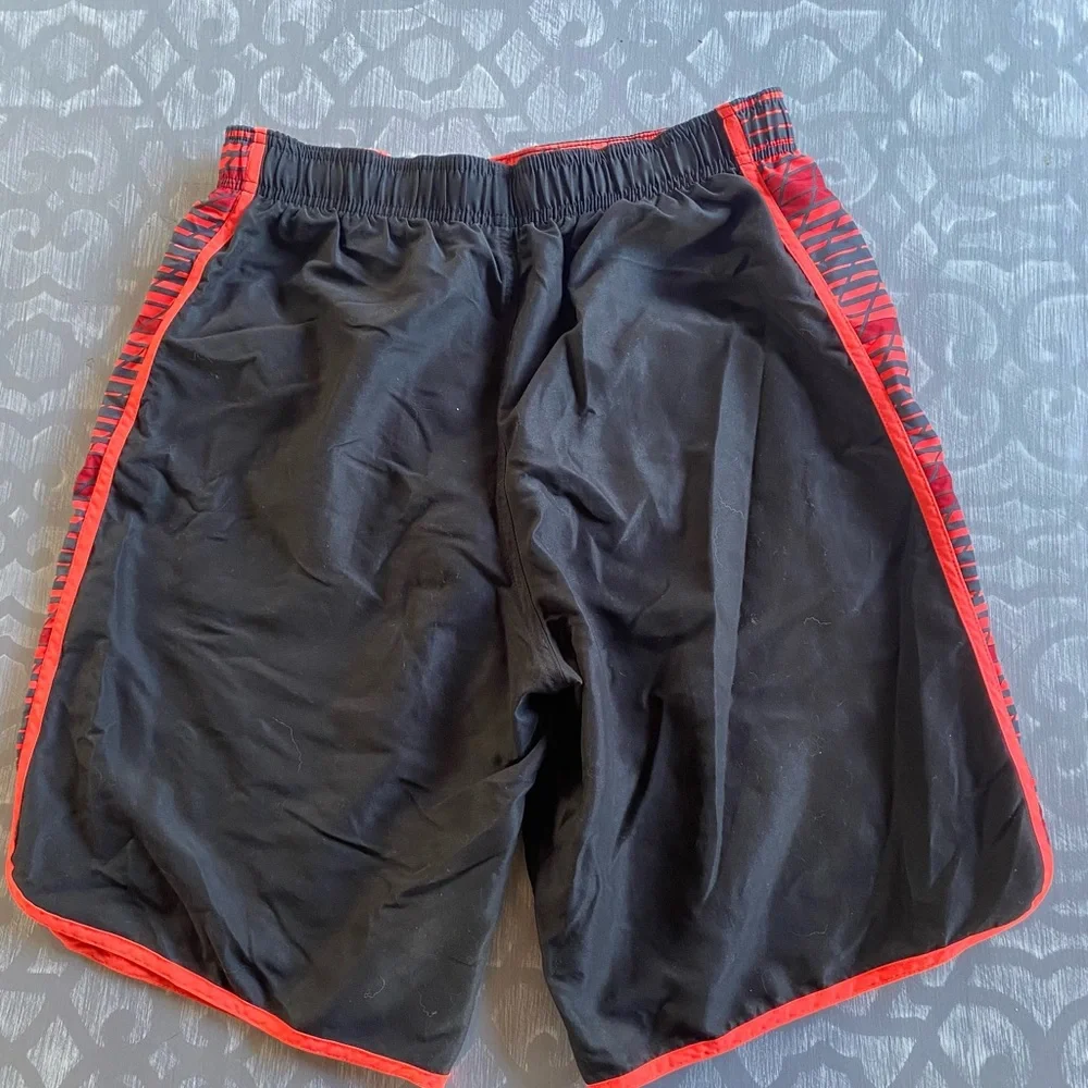 Nike Black and Red‎ lined swim trunks men’s size medium swoosh